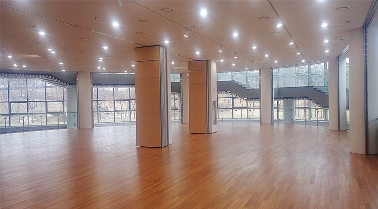 기획전시실(지상1층)