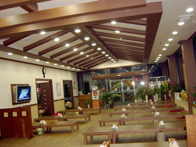 대가야삼계탕 음식점 내부전경 및 테이블과 인테리어 모습