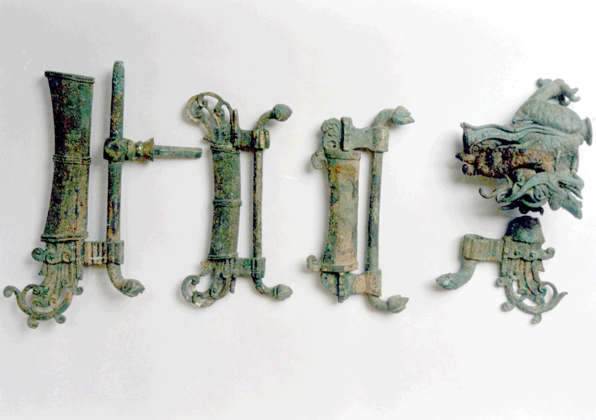 [보물  1141호] 예천 한천사 금동자물쇠 및 쇠북