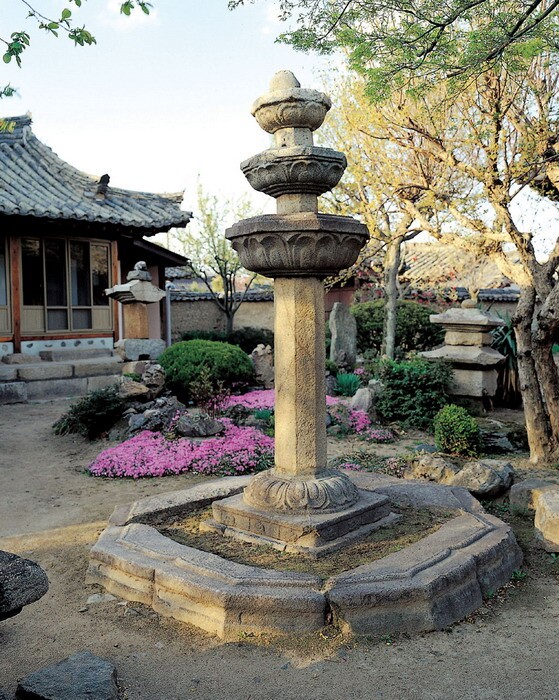 [문화유산자료  10호] 경주 교동 석등