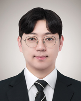 김진수 사무원