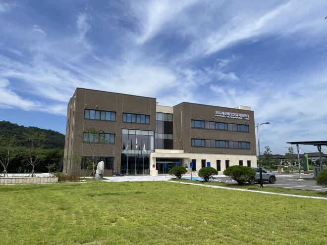 4._전경사진(경북세포배양산업지원센터).jpg