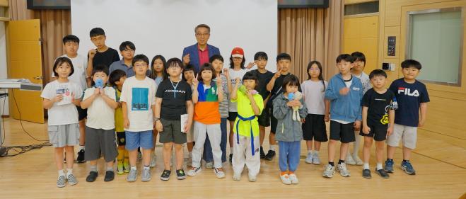 bbs_bodo/C79CD280D6BE45B5875B70F4A2D9B9ED.jpg|⑦K-과학자_어벤져스_강연_단체_사진.jpg