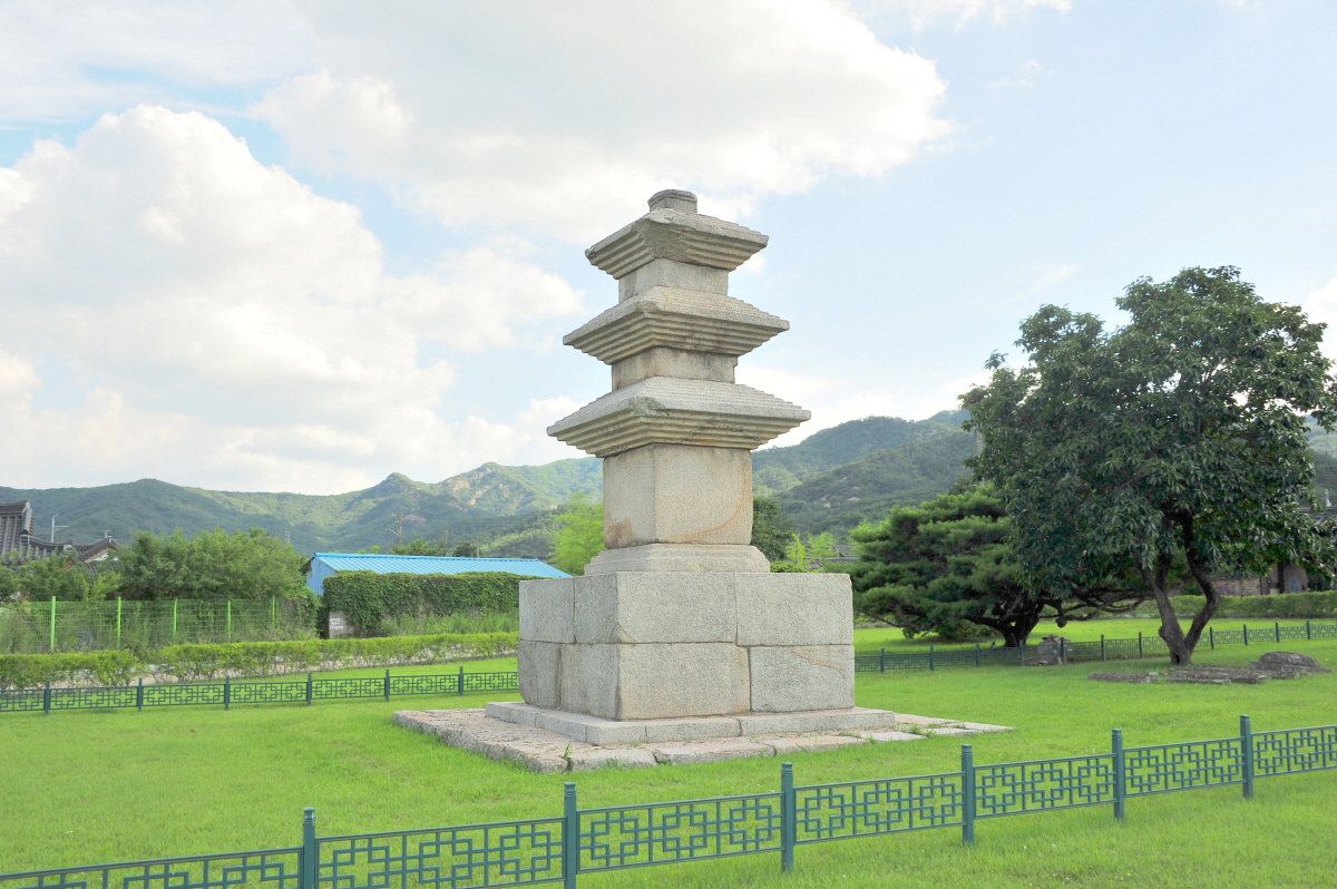 경주 남산동 동서 삼층석탑_1