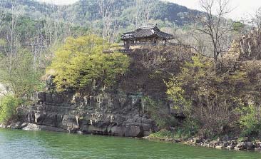 ?岩亭