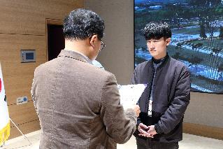 제2기 신규임용(후보)자과정 수료식.