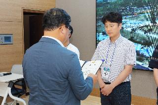 제6기 신규임용(후보)자과정 수료식.